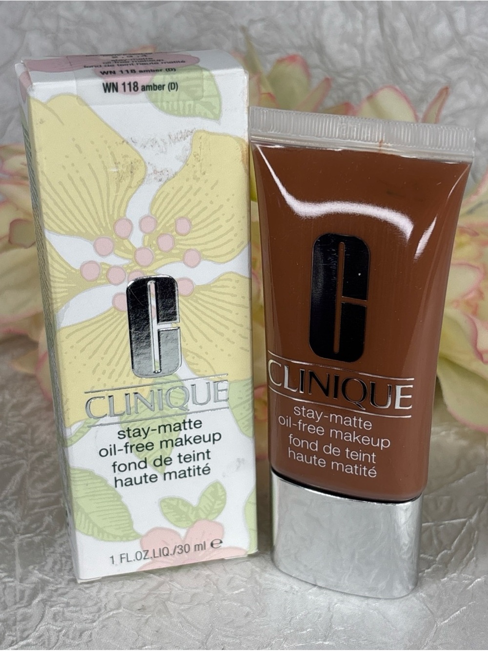 CLINIQUE Stay-matte Oil-free Makeup ~ WN 118 Amber (D) ~ Full Size NIB